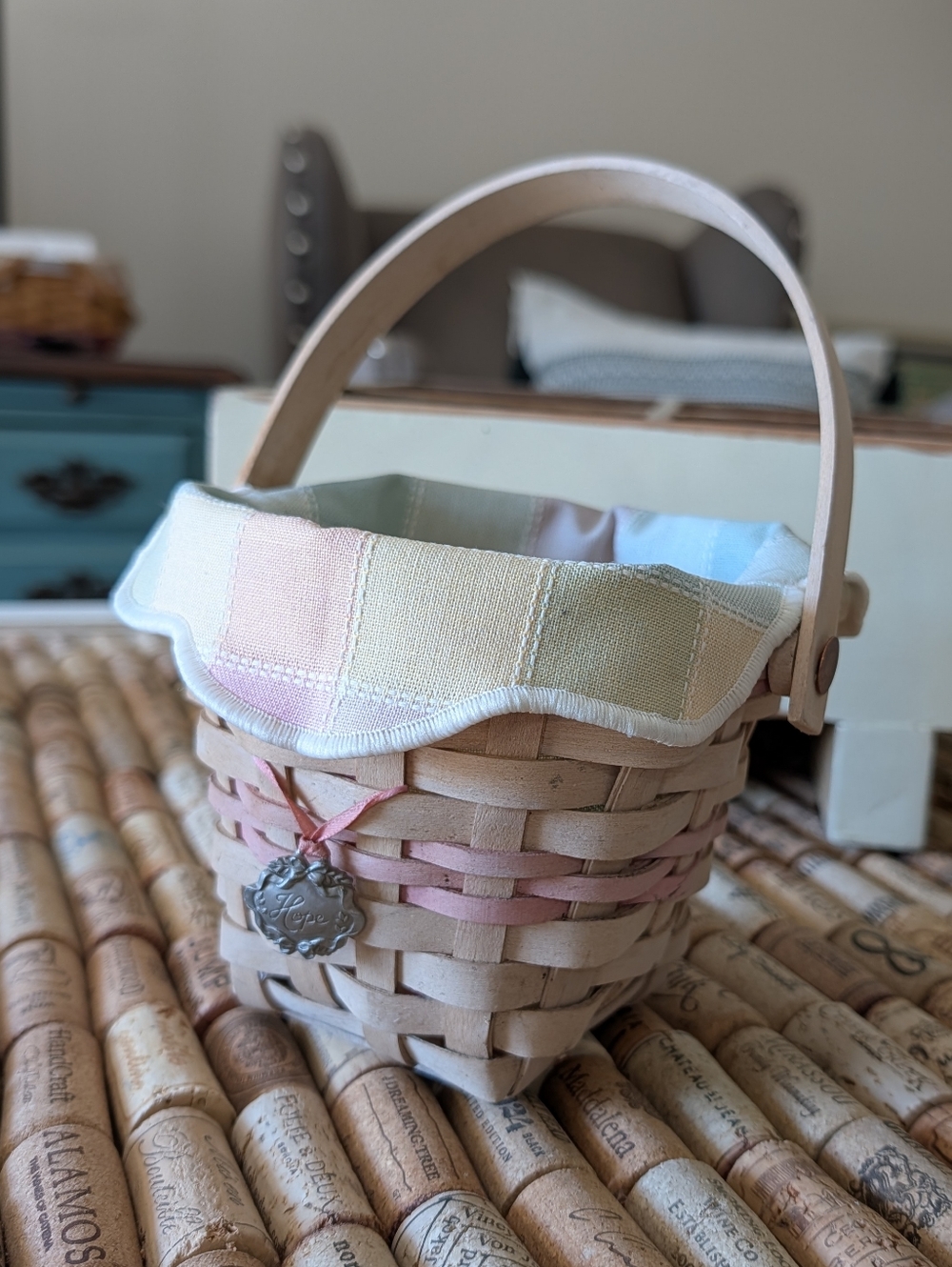 Longaberger 2001 Horizon Of Hope Basket W/ Fabric Liner And Tie On